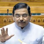 प्रह्लाद जोशी ने संभाला शिक्षा मंत्री का पदभार, कहा- मैं विनम्रता के साथ इस जिम्मेदारी को स्वीकार करता हूं